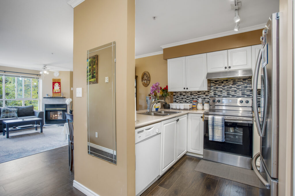 208A4747 Copy 1024x682